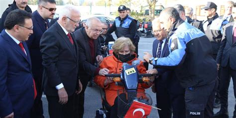 K­a­y­s­e­r­i­’­d­e­ ­1­5­0­ ­e­n­g­e­l­l­i­y­e­ ­a­k­ü­l­ü­ ­a­r­a­ç­ ­h­e­d­i­y­e­ ­e­d­i­l­d­i­